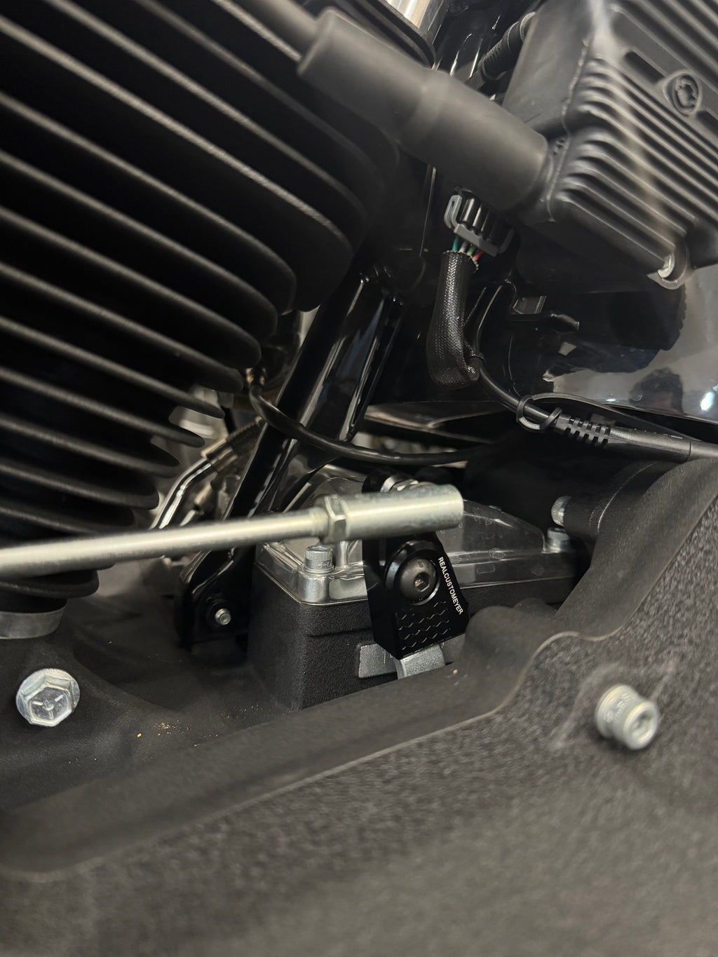 RealCustomeyer Shift Real – Schalterleichterung für verschiedene Harley Davidson Modelle